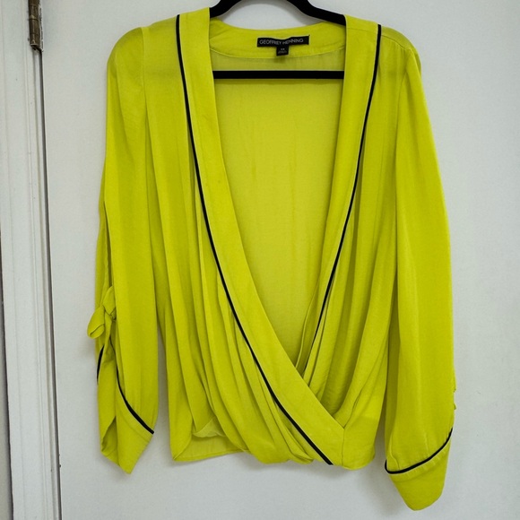 Bright neon blouse - Picture 1 of 4